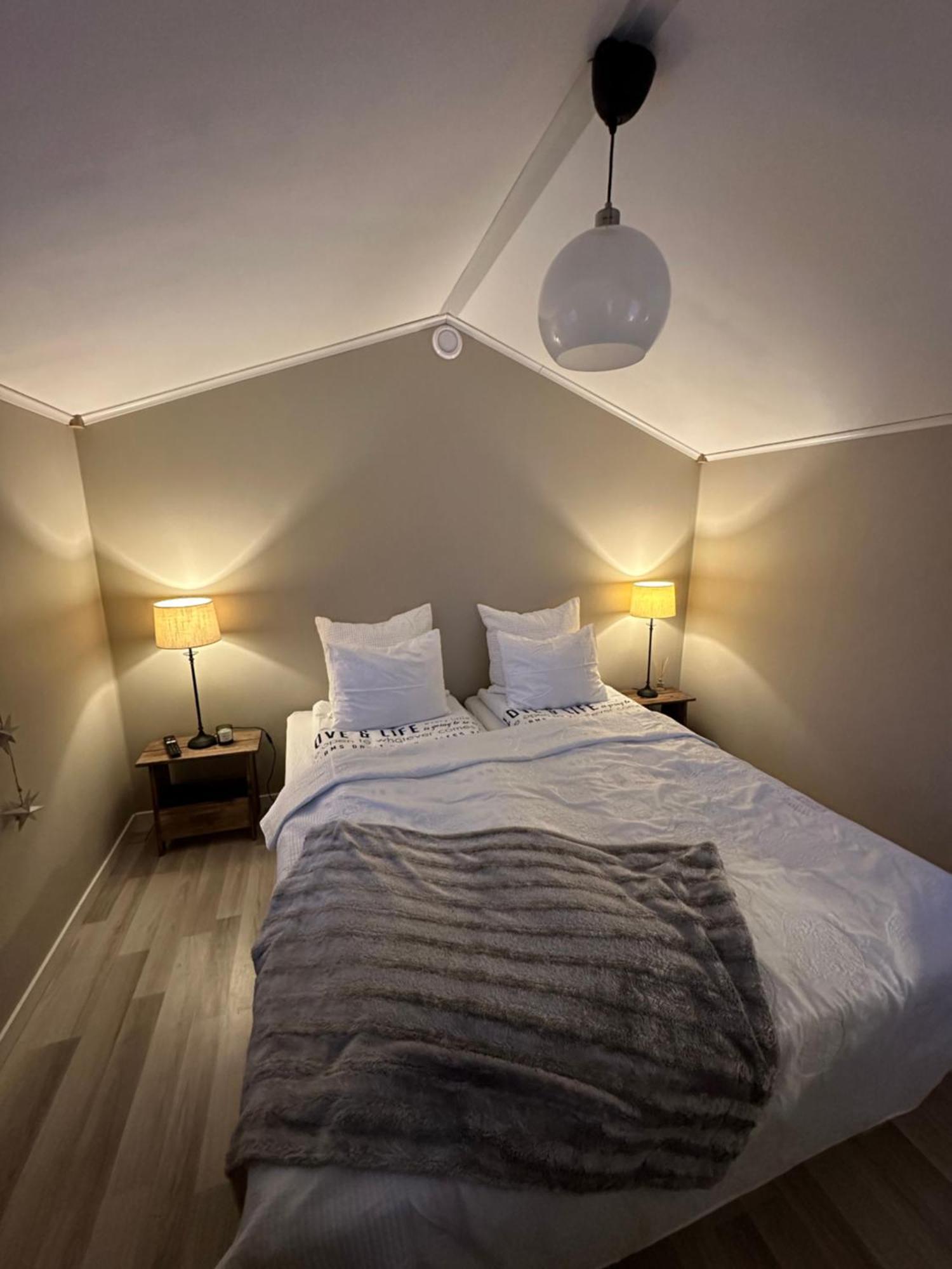 Stuga Med Havsutsikt Robertsfors Exteriér fotografie
